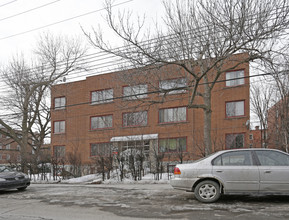 3255 Goyer in Montréal, QC - Building Photo - Building Photo