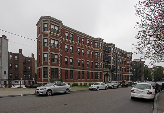 46 Mountfort St in Boston, MA - Foto de edificio - Building Photo