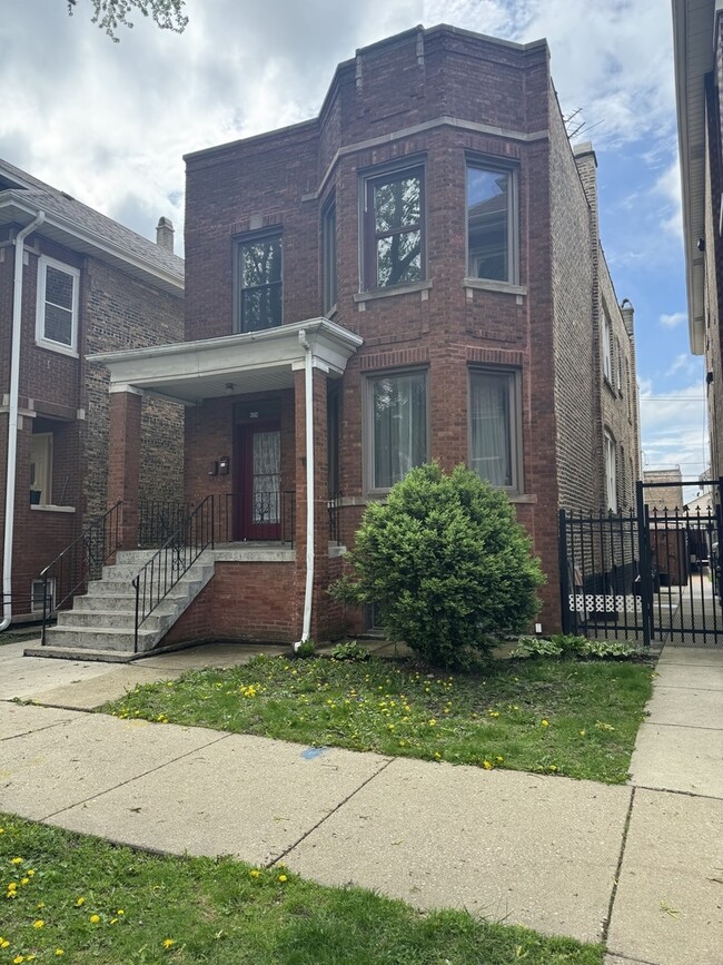 property at 4514 S Spaulding Ave
