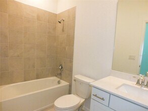 19125 Moscato Ct in Venice, FL - Building Photo - Building Photo