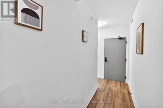 700 Sheppard Ave W in Toronto, ON - Building Photo - Building Photo