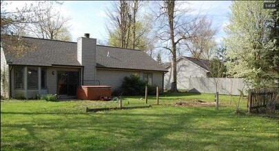 6007 Belle Isle Ln in Fort Wayne, IN - Building Photo - Building Photo