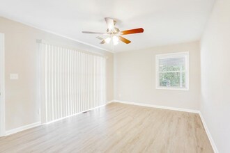 2755 Collier Dr NW in Atlanta, GA - Foto de edificio - Building Photo
