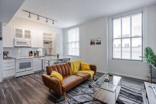 1 W 4th St in Cincinnati, OH - Building Photo
