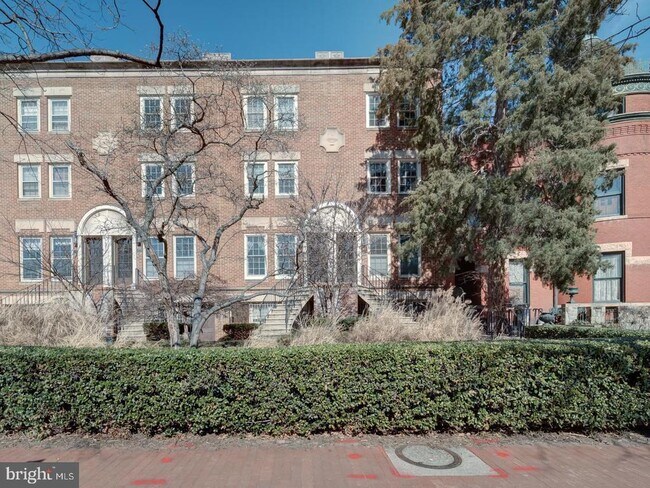 254 Maryland Ave NE in Washington, DC - Building Photo - Building Photo