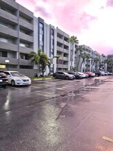 10000 NW 80th Ct, Unit #2135 in Hialeah Gardens, FL - Building Photo - Building Photo