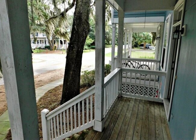 1501 London Ave in Port Royal, SC - Building Photo - Building Photo