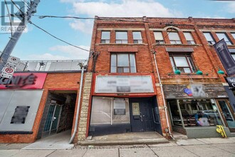 1046 Bathurst St in Toronto, ON - Building Photo - Building Photo