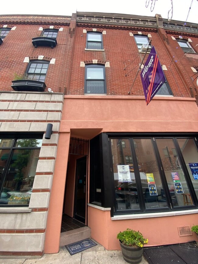 property at 1904 E Passyunk Ave