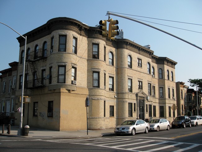 257 Cooper St in Brooklyn, NY - Foto de edificio - Building Photo