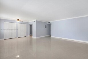 1400 NE 54th St, Unit 102 in Fort Lauderdale, FL - Building Photo - Building Photo