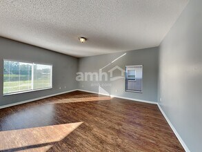 11832 Brenford Crest Dr in Riverview, FL - Building Photo - Building Photo