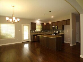 70 Southwind Dr in Oakland, TN - Building Photo - Building Photo