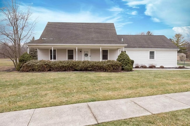 110 Sally Ln in Bluffton, OH - Building Photo - Building Photo