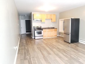 1301 W Venango St in Philadelphia, PA - Building Photo - Building Photo