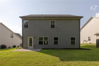 221 Winterset Cir in Hoschton, GA - Building Photo - Building Photo