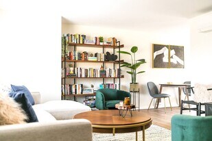 435 SE Centennial St in Bend, OR - Building Photo