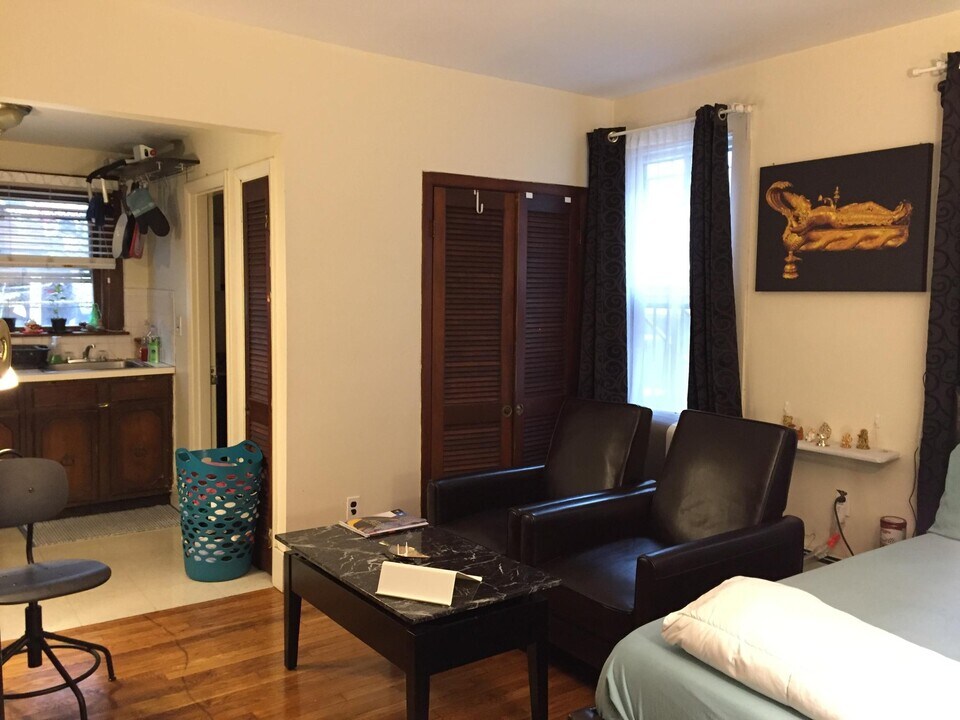 306 Newbury St, Unit 3 in Boston, MA - Building Photo