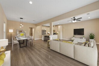2306 Wavell St in Houston, TX - Foto de edificio - Building Photo
