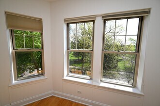 7404 N Oakley Ave in Chicago, IL - Building Photo - Building Photo