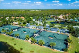 11845 Palba Way in Ft. Myers, FL - Foto de edificio - Building Photo