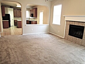 4825 Summer Oaks Ln in Fort Worth, TX - Building Photo - Building Photo
