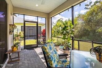 270 Coral Reef Way in Daytona Beach, FL - Building Photo - Building Photo