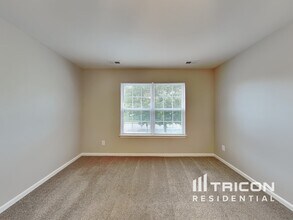 1137 Vistalite Ln in Dallas, NC - Building Photo - Building Photo