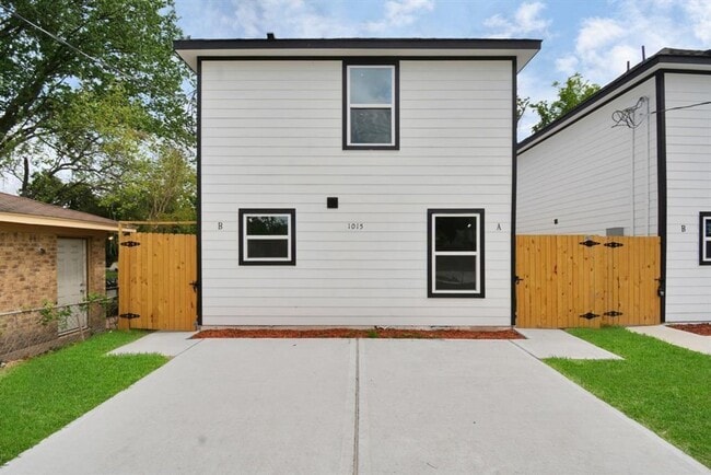 property at 7413 Shotwell St