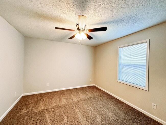 108 Ballygar St, Unit E in Clarksville, TN - Building Photo - Building Photo