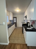 14149 Vanowen St, Unit 5 Apartamentos