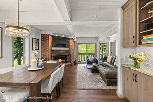 70 Gallun Ln in Snowmass Village, CO - Building Photo