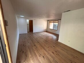 3068 Milhoan Dr in Medford, OR - Building Photo - Building Photo