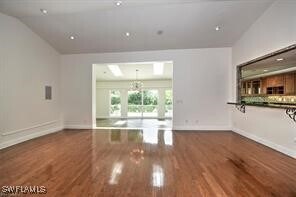 2252 Royal Ln in Naples, FL - Building Photo