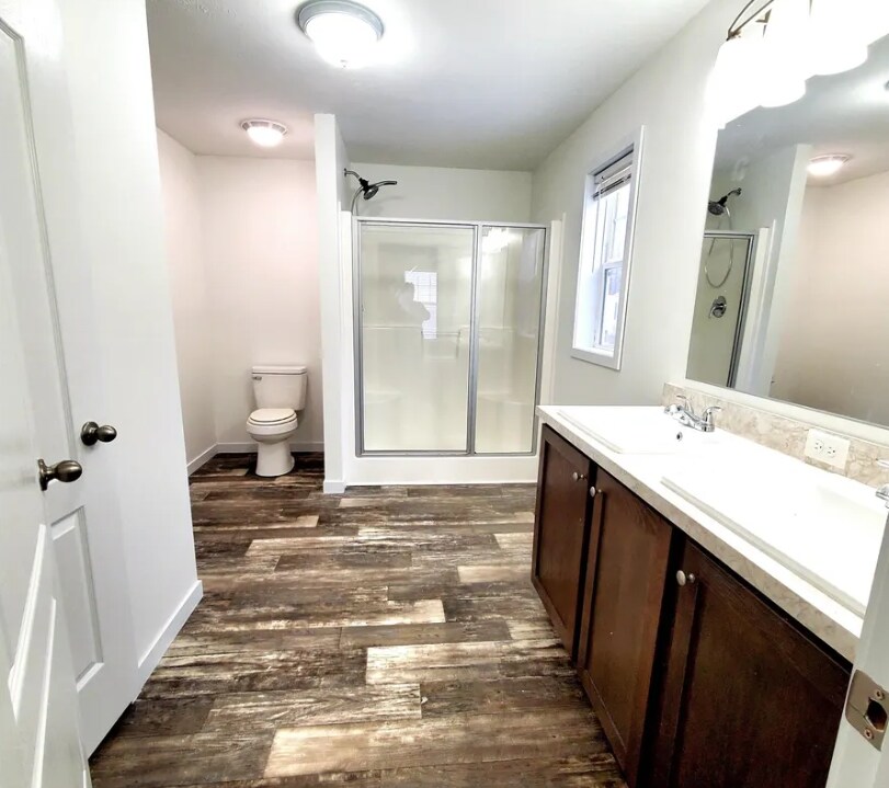 9285 Windjammer Dr in Fair Haven, MI - Building Photo