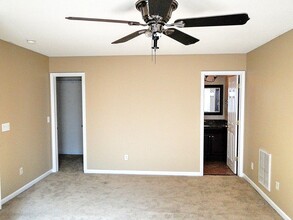 7537 Brighton Hill Ln in Raleigh, NC - Building Photo - Building Photo
