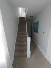 2029 Walnut St, Unit 2 - 2nd Floor in Holmes, PA - Foto de edificio - Building Photo