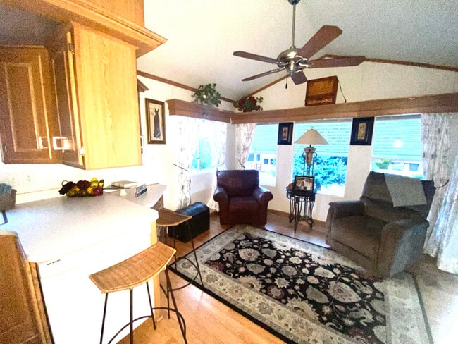 1916 Foxtrot Ln in Show Low, AZ - Building Photo - Building Photo