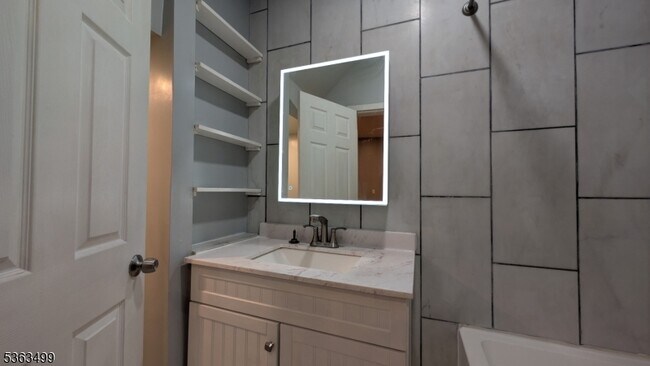 70 Vermont Ave in Newark, NJ - Building Photo - Building Photo
