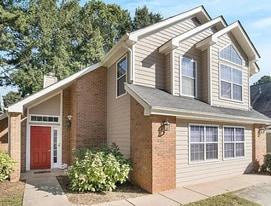 1254 Watercrest Cir in Lawrenceville, GA - Building Photo