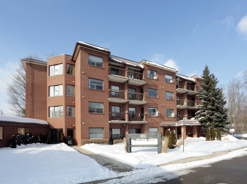 Woodland Terrace in Waterloo, ON - Building Photo