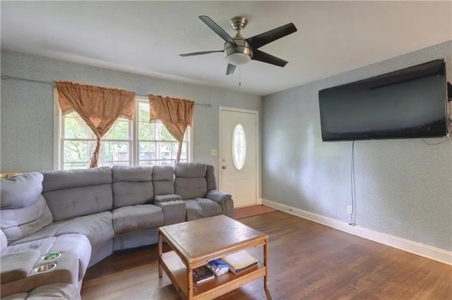 5783 Sharon Dr NW in Norcross, GA - Foto de edificio - Building Photo