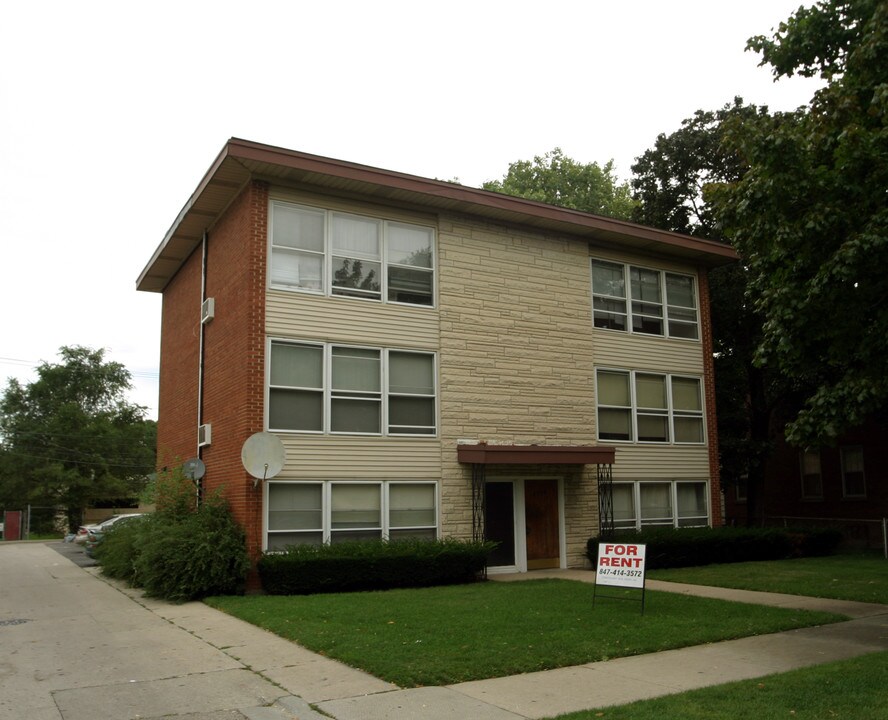 4740 Washington St in Skokie, IL - Building Photo