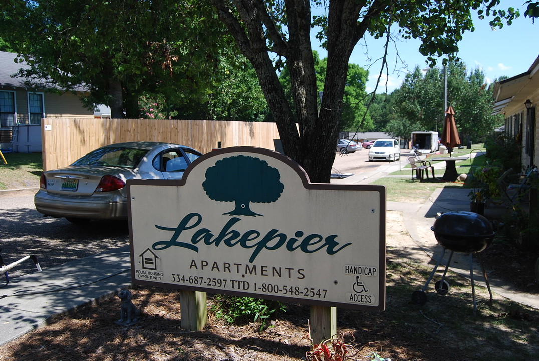 Lakepier Apartments in Eufaula, AL - Building Photo