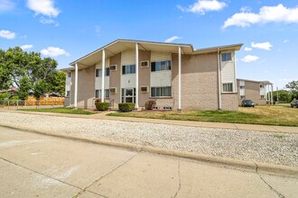 550 Harrison Blvd in Lincoln Park, MI - Building Photo - Building Photo