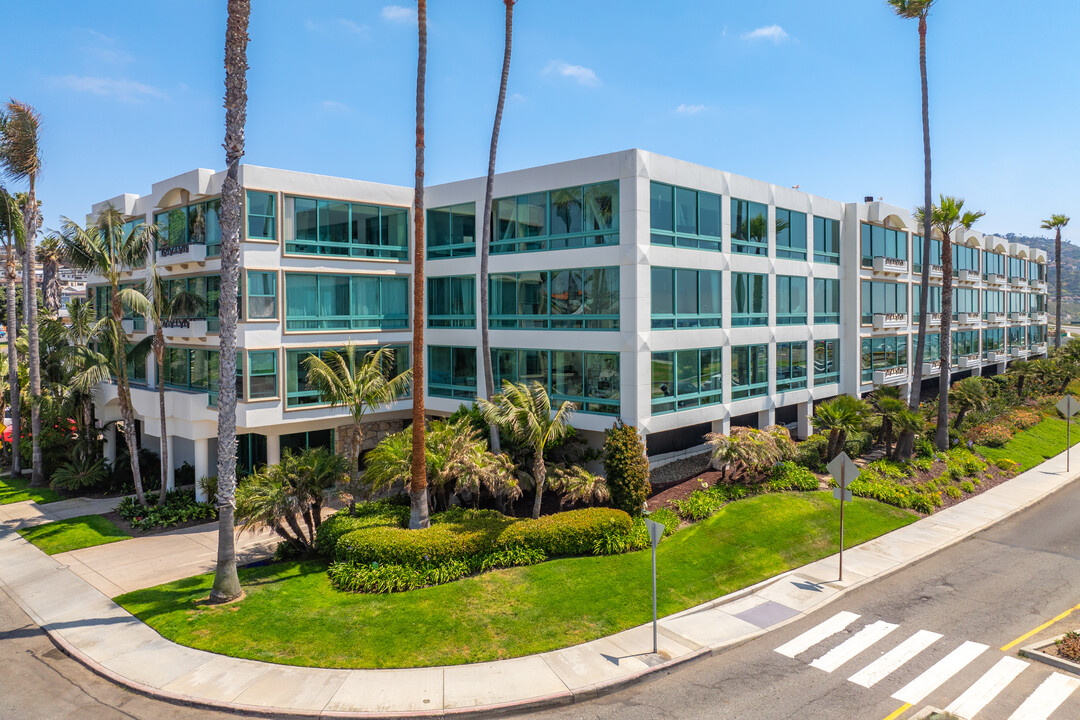 201 Calle Miramar in Redondo Beach, CA - Building Photo