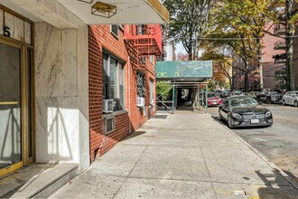 2255 Barker Ave in Bronx, NY - Foto de edificio - Building Photo