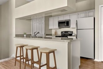 Breckinridge Point in Richardson, TX - Building Photo - Building Photo