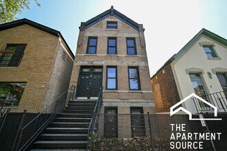 1939 N Winchester Ave, Unit CH in Chicago, IL - Foto de edificio - Building Photo