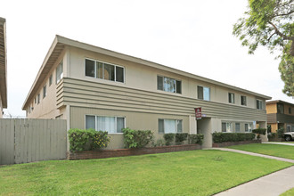 11802 Stuart Dr in Garden Grove, CA - Building Photo - Building Photo